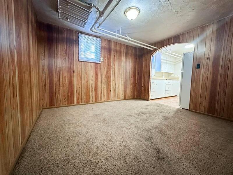 137 N Tremont St - Photo 5 of 10