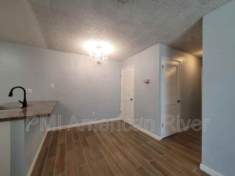 3939 Madison Ave #114 - Photo 4 of 16