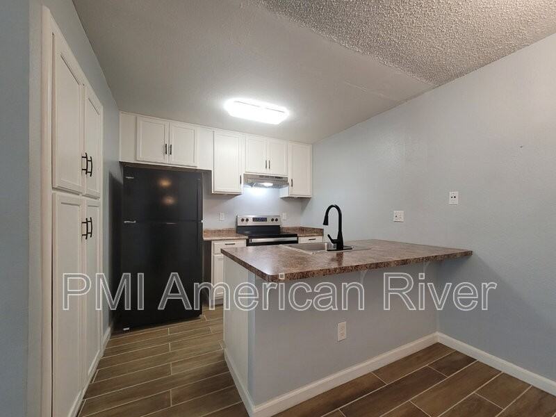 3939 Madison Ave #114 - Photo 5 of 16