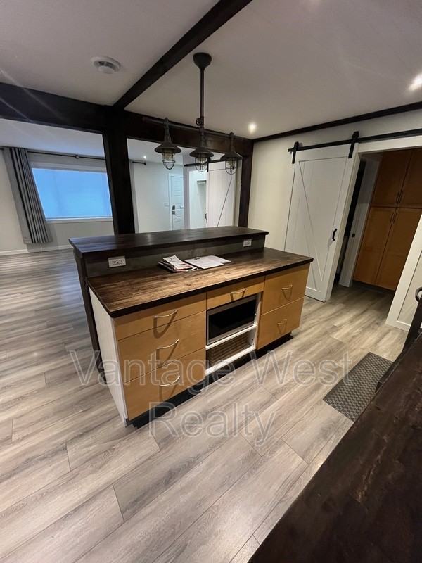 531 Hein Rd - Photo 3 of 24