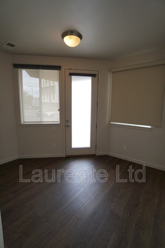 518 Park Avenue West - Photo 2 of 20