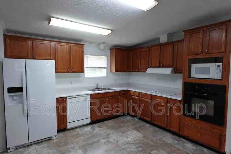 1211 Dwellings St - Photo 2 of 14