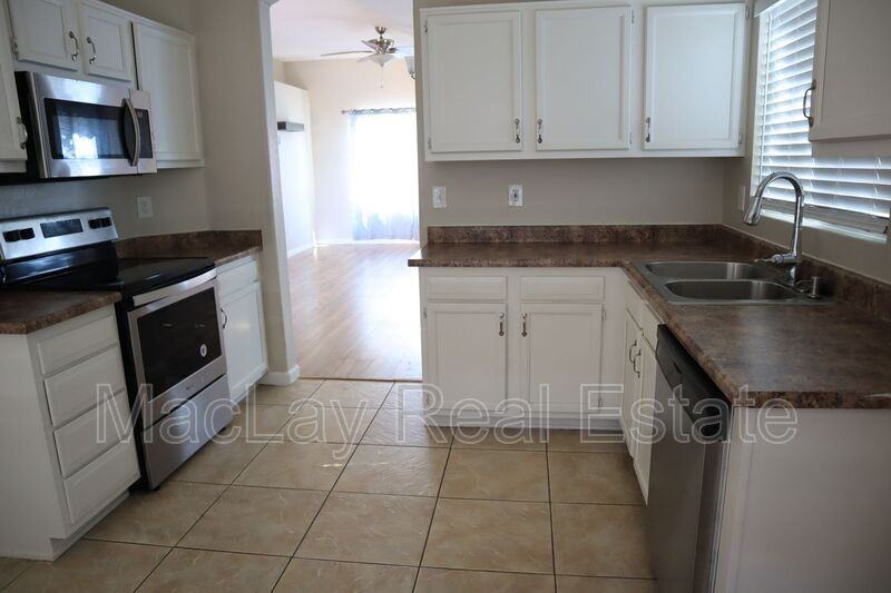 943 E Carla Vista Pl - Photo 2 of 11