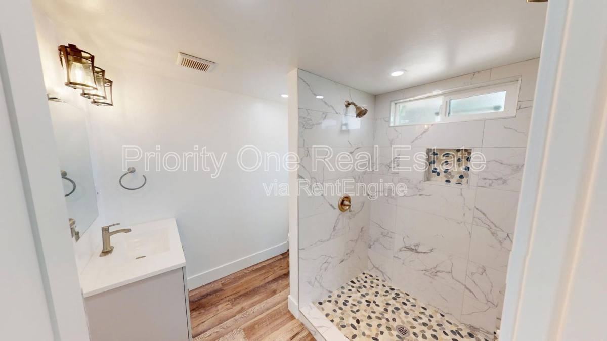 3840 Alameda Way - Photo 3 of 10