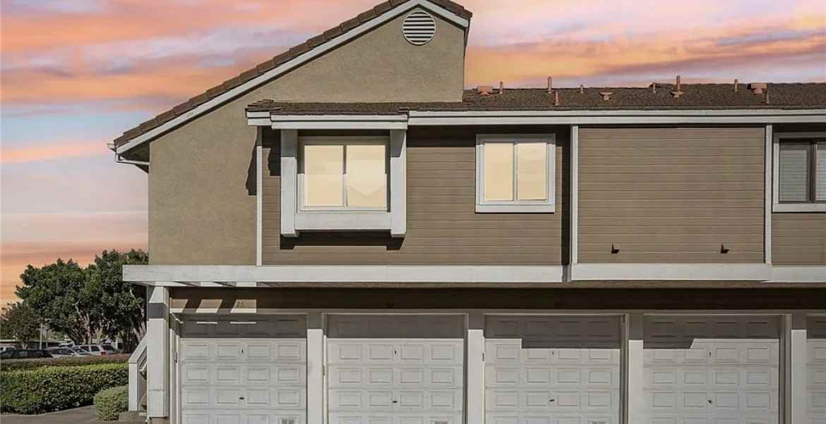 18 Laurel Ln - Photo 2 of 12