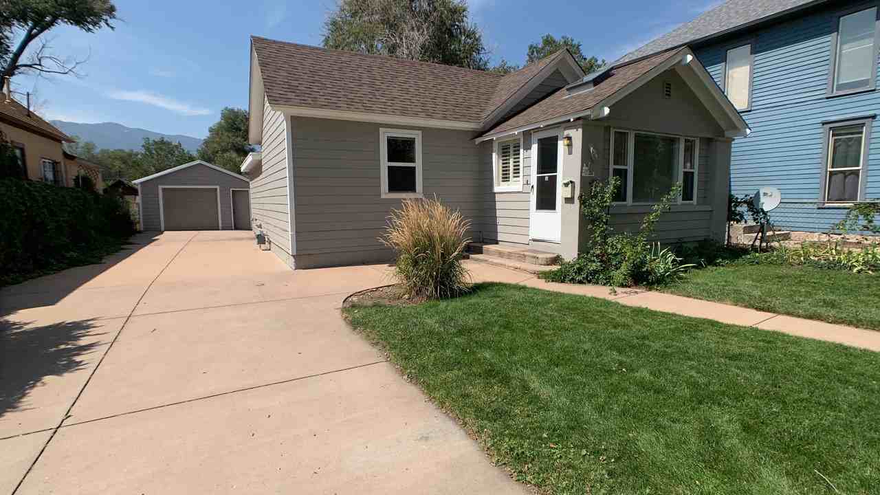 914 S Cascade Ave - Photo 2 of 9