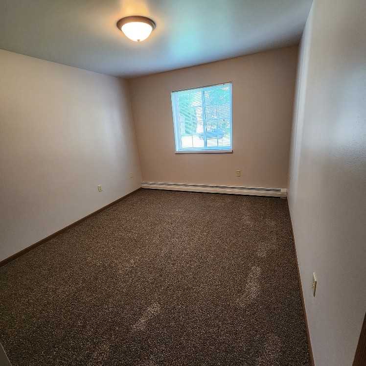 212 Seippel Blvd - Photo 7 of 14