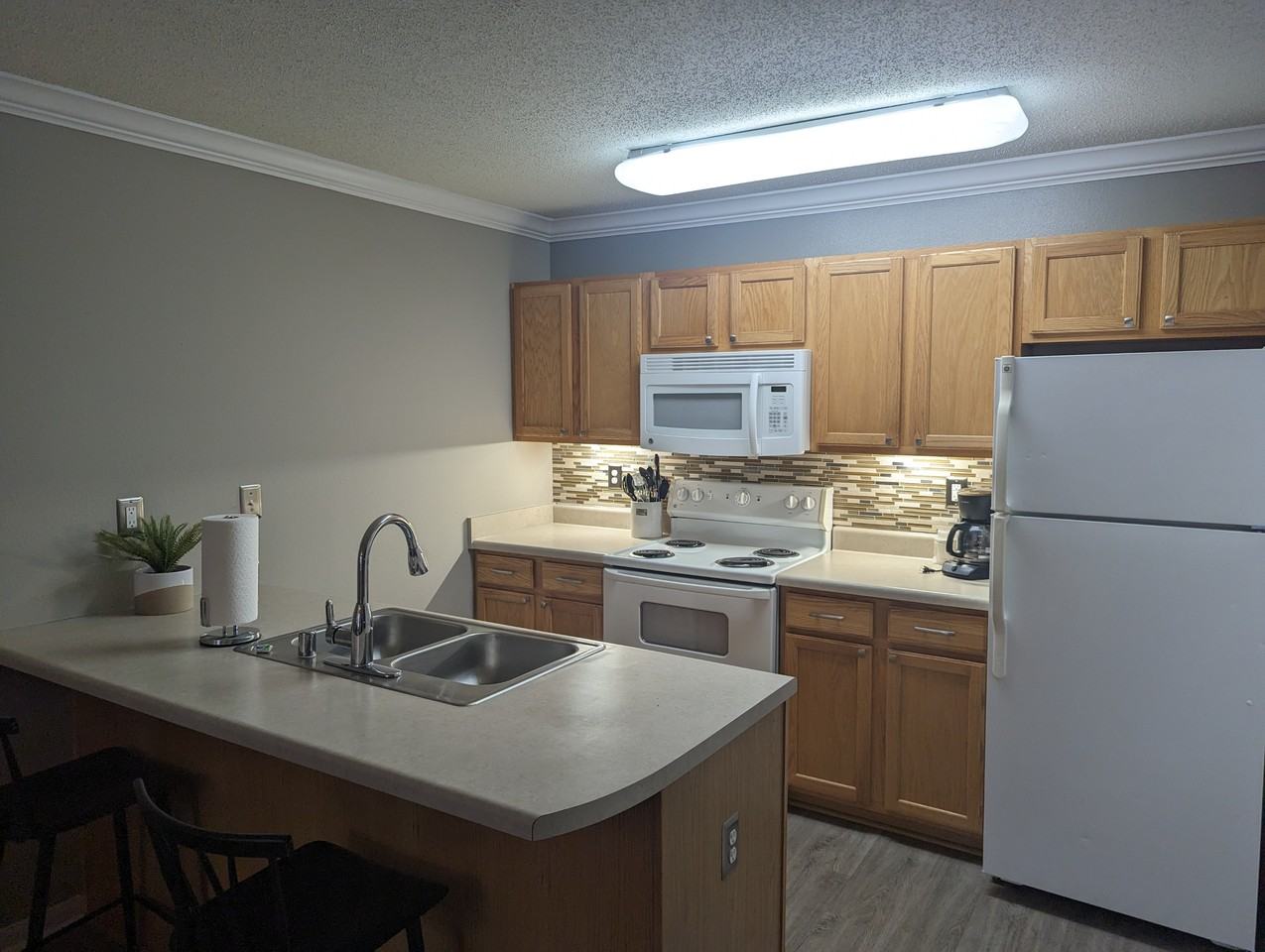 180 W Dublin Dr #404 - Photo 7 of 18