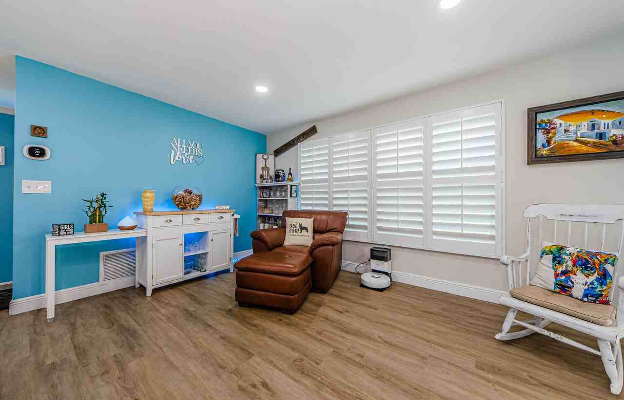 2174 Scotland Dr - Photo 3 of 28