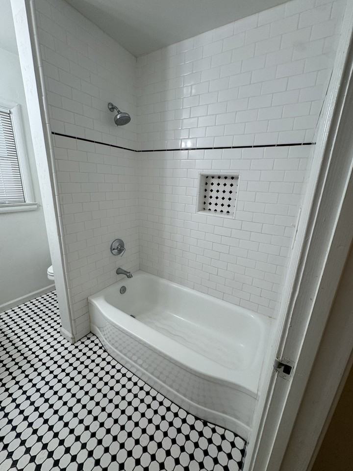 2410 F Street - Photo 3 of 13