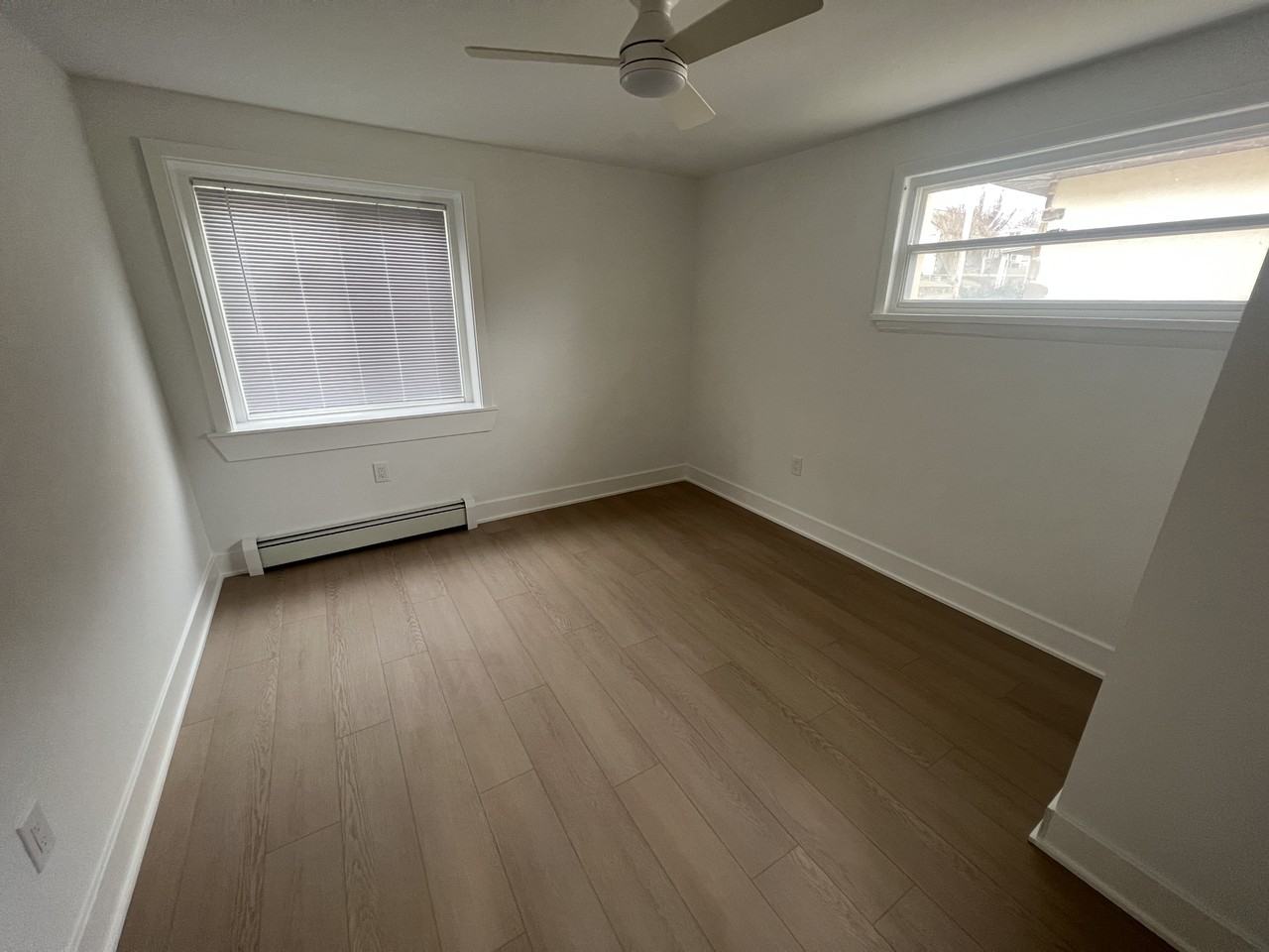 518 W Biddle St - Photo 3 of 24