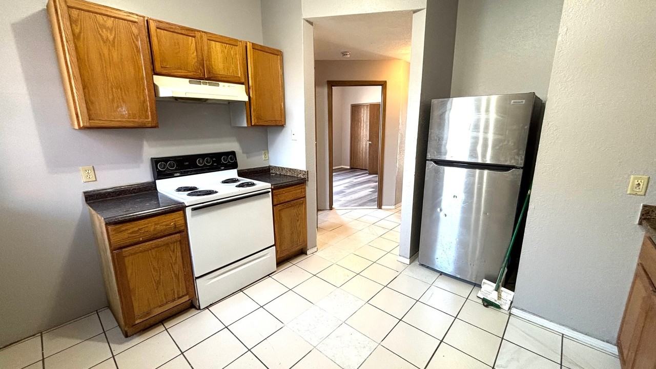 1109 Walton Ave #1 - Photo 2 of 16