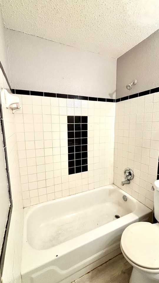 1109 Walton Ave #1 - Photo 6 of 16