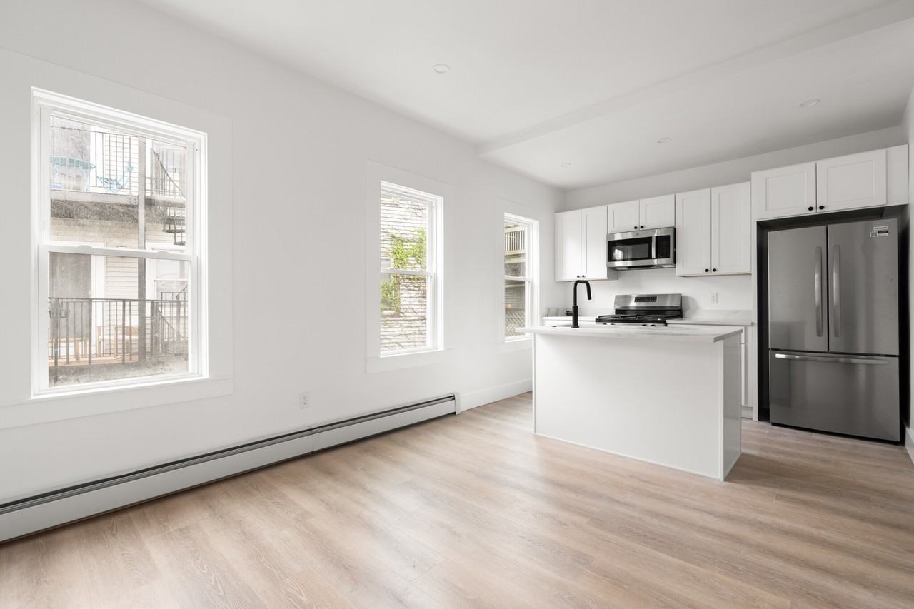 467 E 3rd St #1 - Photo 2 of 21