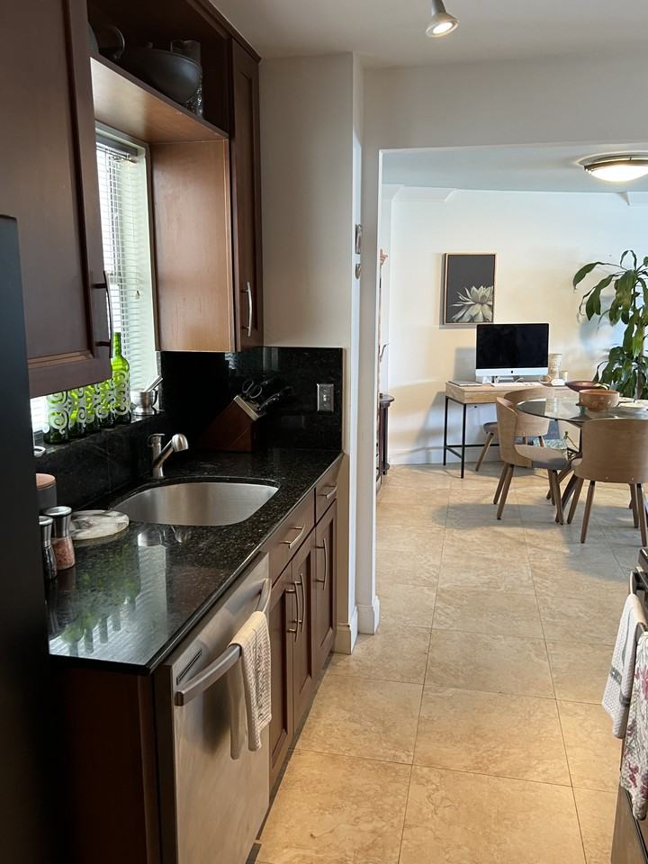 1881 Washington Ave #12E - Photo 6 of 21