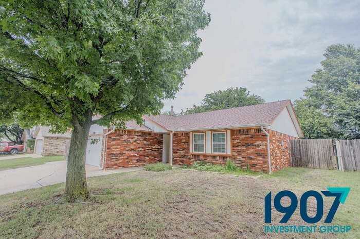 12413 Sw 6th St - Photo 2 of 22