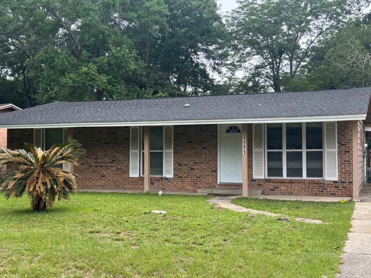 7771 Amberidge Rd - Photo 3 of 20