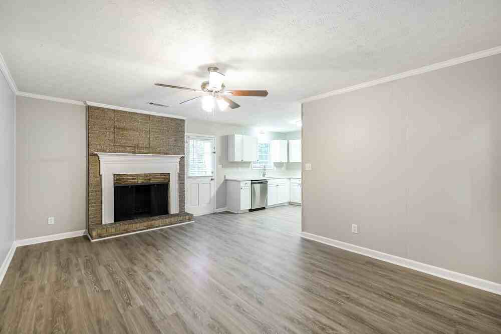 4392 Hardwood Cir Sw - Photo 3 of 16
