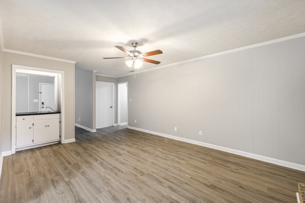 4392 Hardwood Cir Sw - Photo 4 of 16