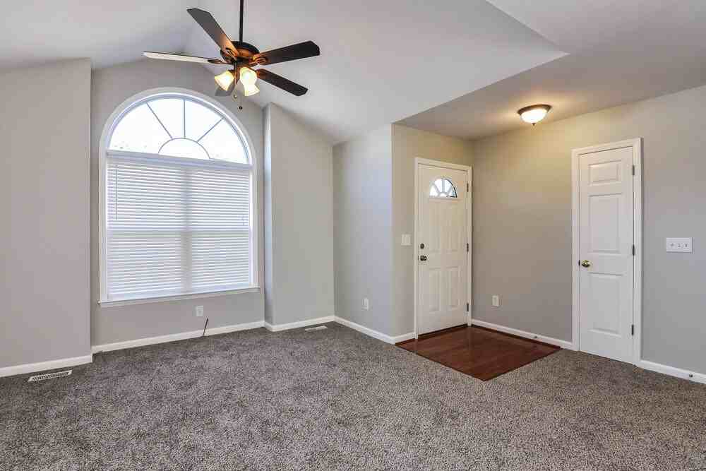 616 Groveton Trl - Photo 2 of 16