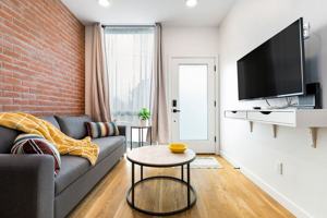 featured image of 905 17th Ave