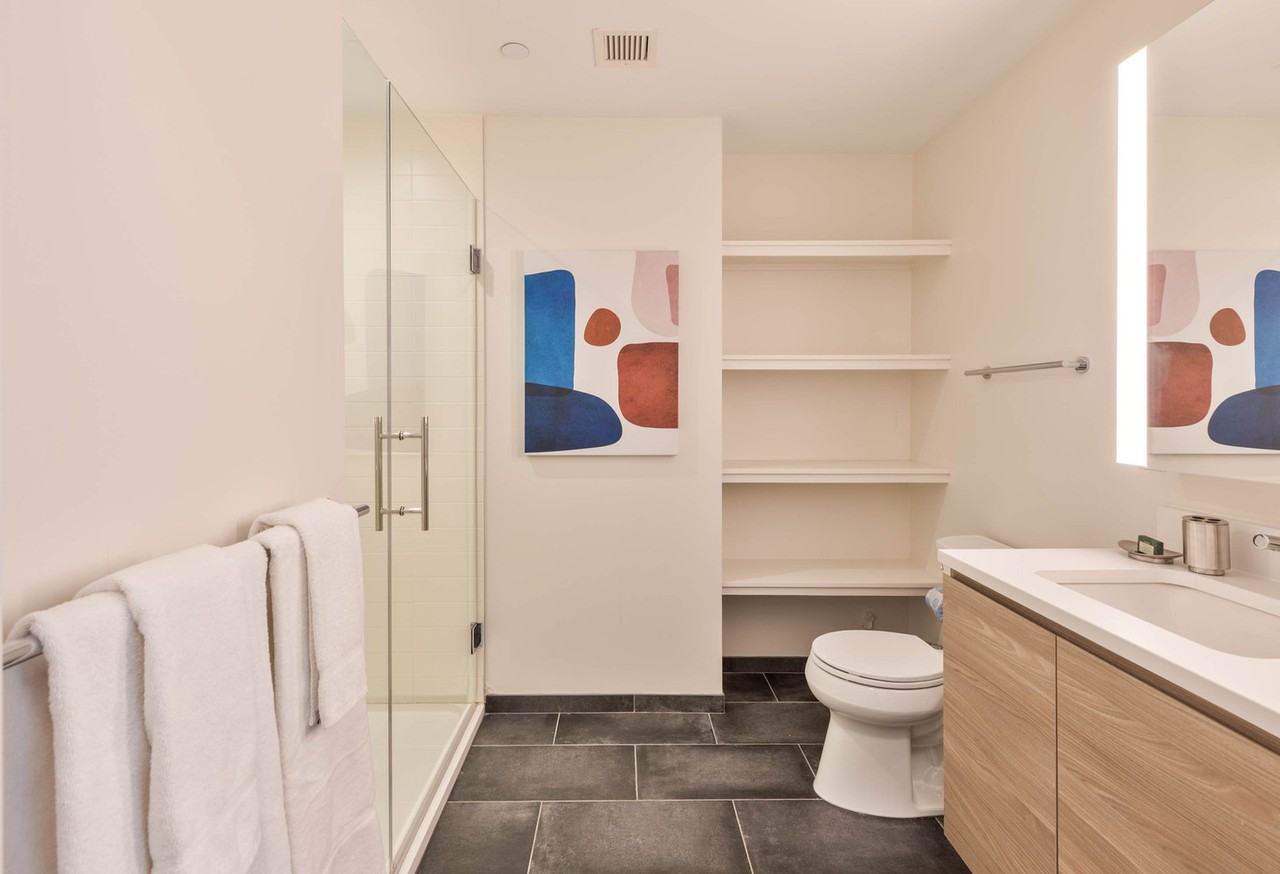 131 Seaport Blvd #1050355P - Photo 6 of 8