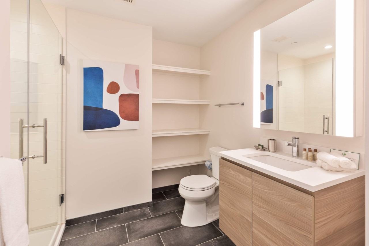 131 Seaport Blvd #1050355P - Photo 7 of 8