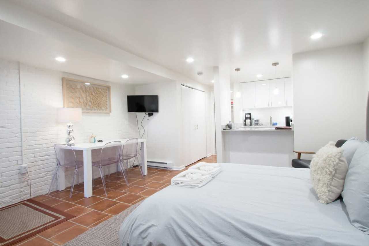 1712 Johnson Ave Nw #1238464P - Photo 5 of 17