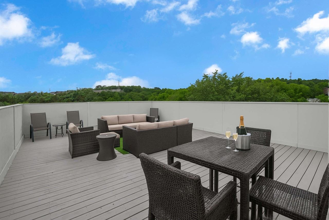 1006 Free Silver Rd #1239915P - Photo 6 of 38