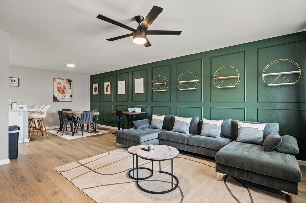 4127 West Wilshire Drive #1244301P - Photo 3 of 27