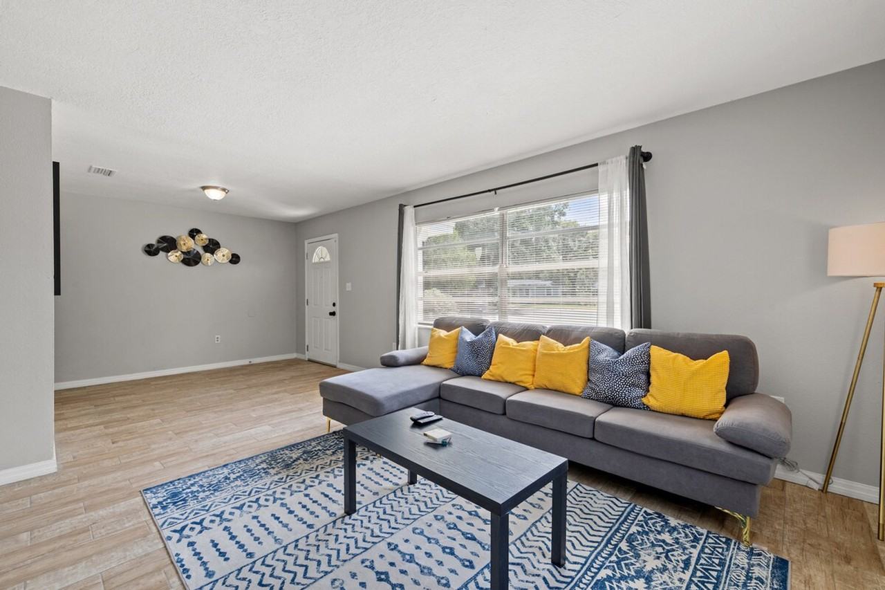 4219 East Henry Avenue - Photo 3 of 26