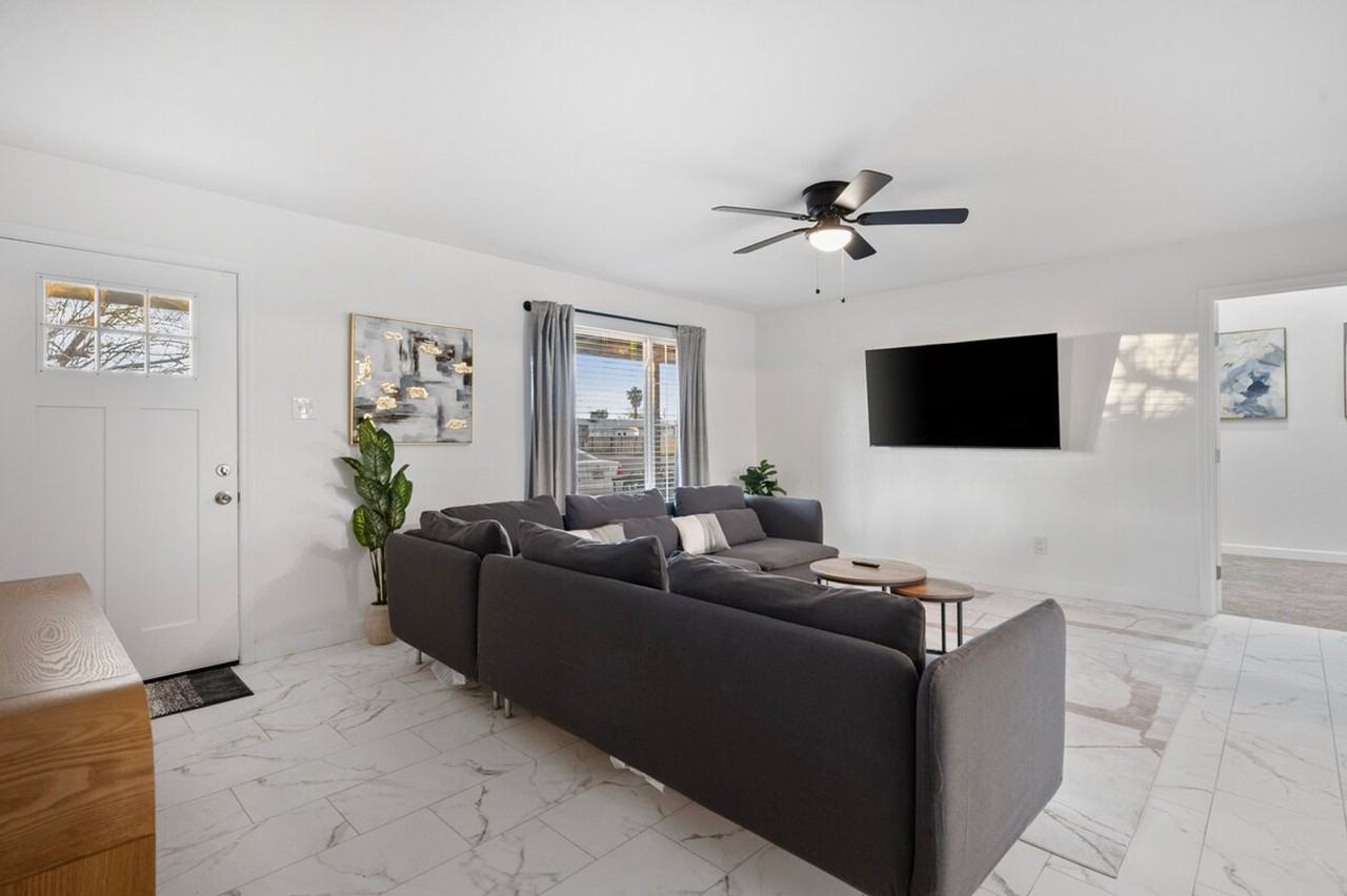 3101 North 40th Drive #1244322P - Photo 3 of 27