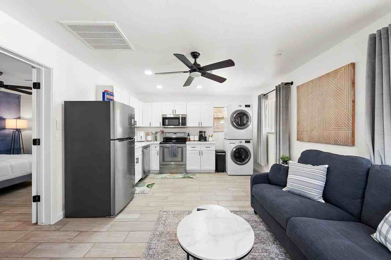 2309 W Colter St #1244326P - Photo 5 of 19