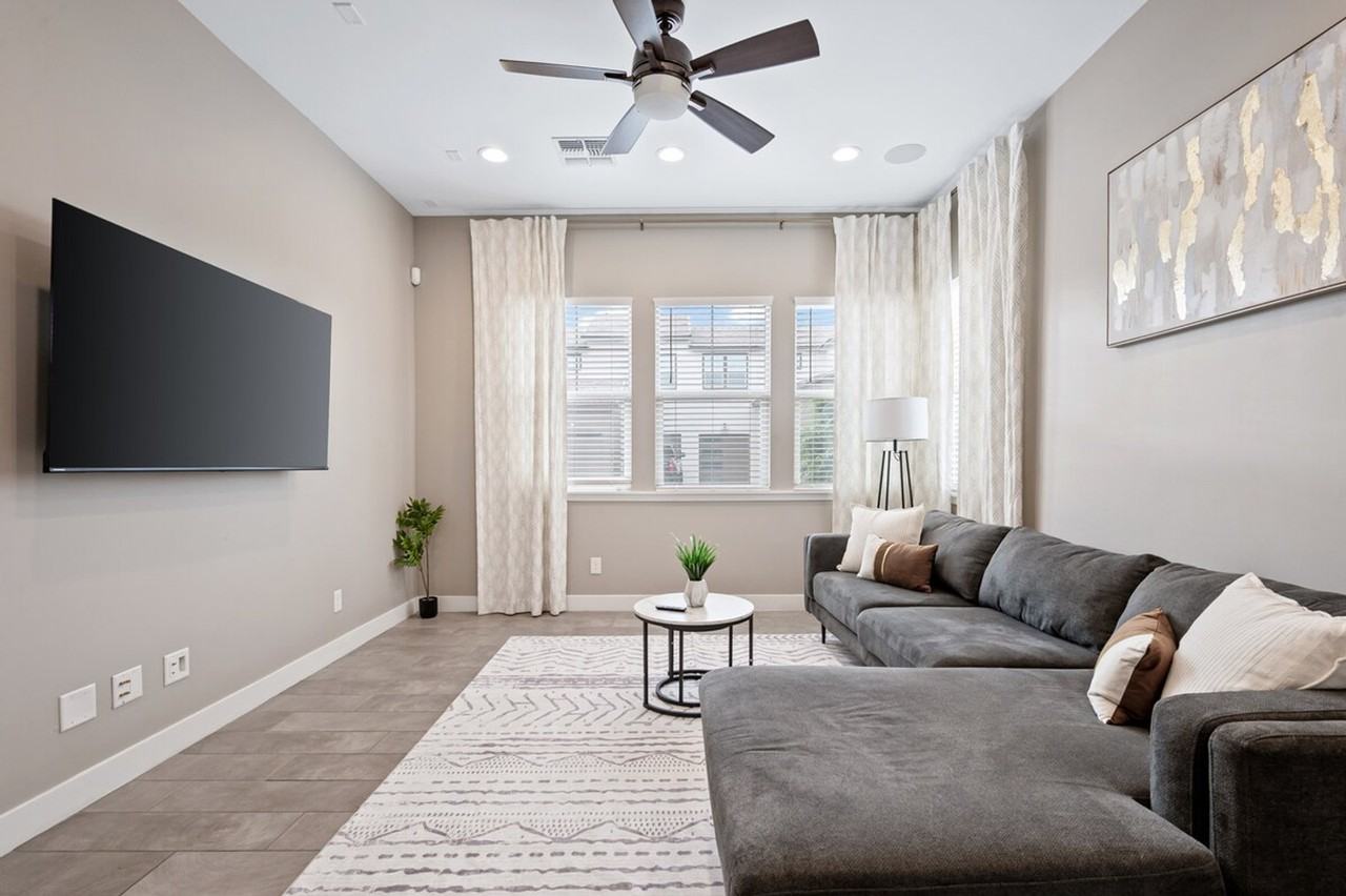 1913 E Rosemary Dr #1244336P - Photo 3 of 39