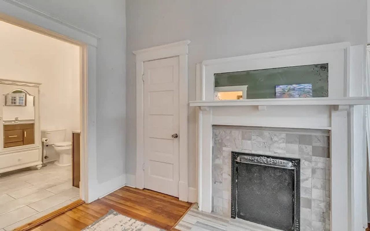 512 E 33rd St #1244808P - Photo 3 of 41