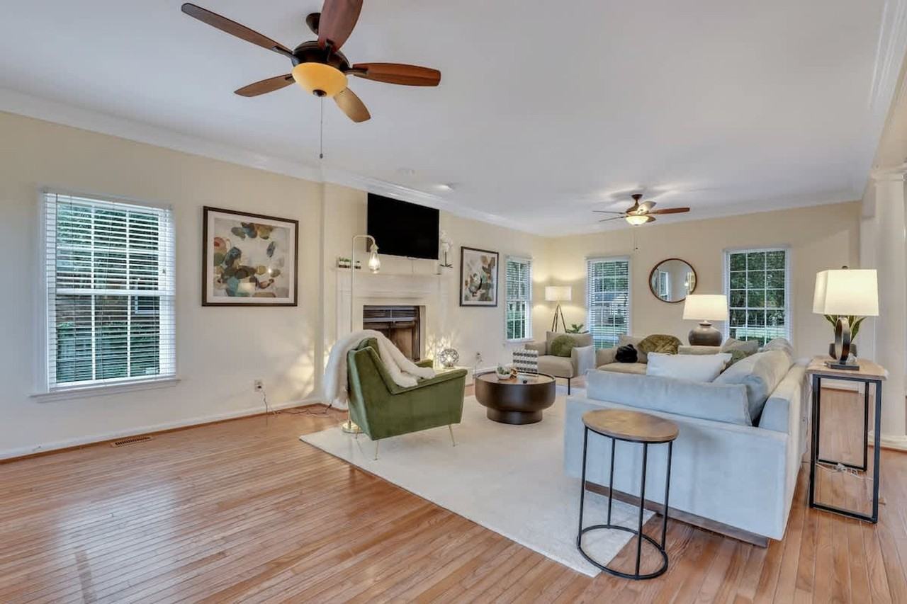 109 East Point Drive - Photo 6 of 100