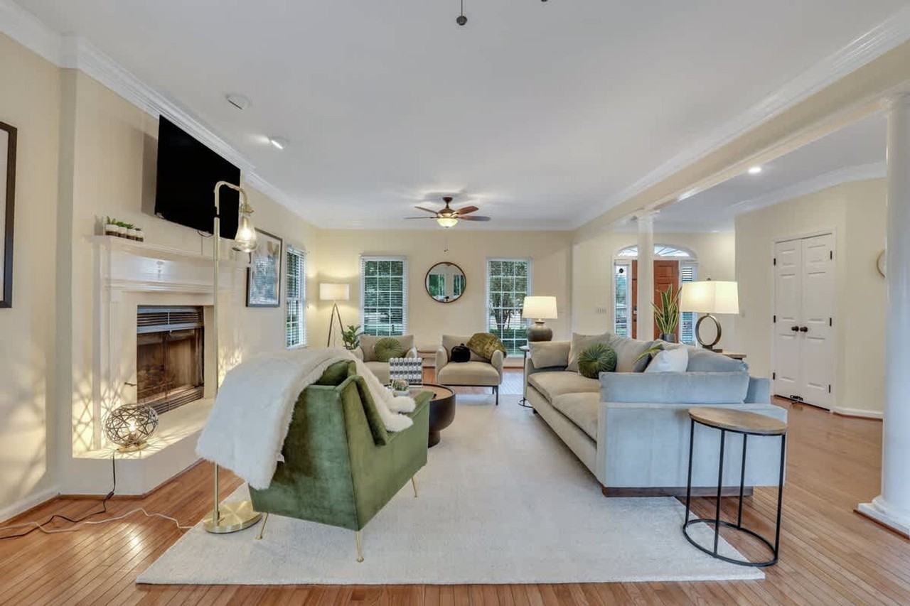 109 East Point Drive - Photo 7 of 100