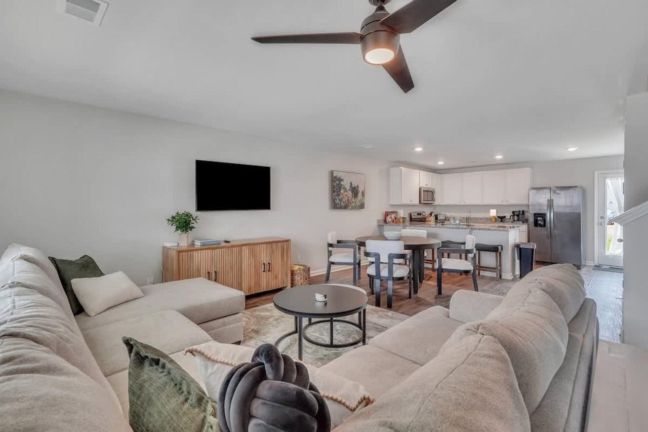 315 Dogwood Cir #1244815P - Photo 2 of 39