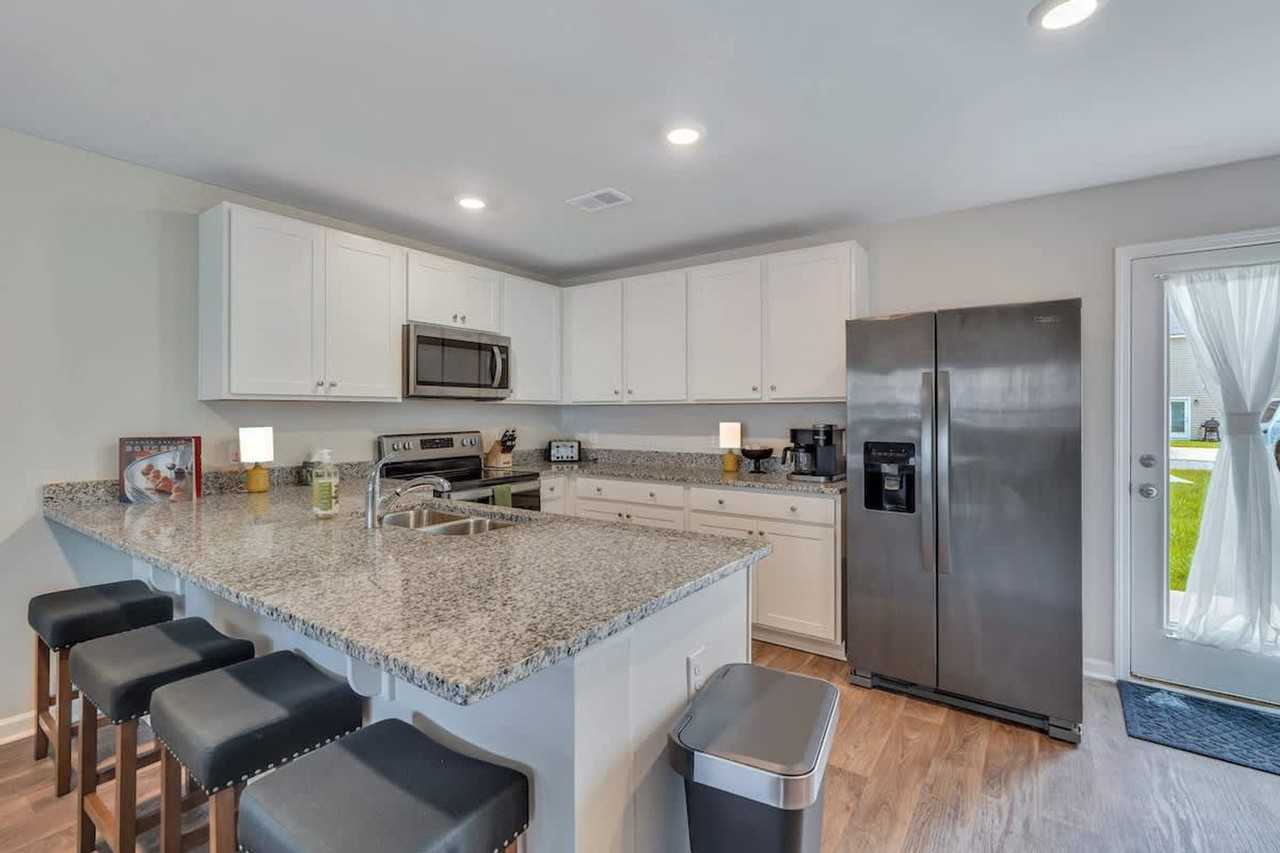 315 Dogwood Cir #1244815P - Photo 5 of 39