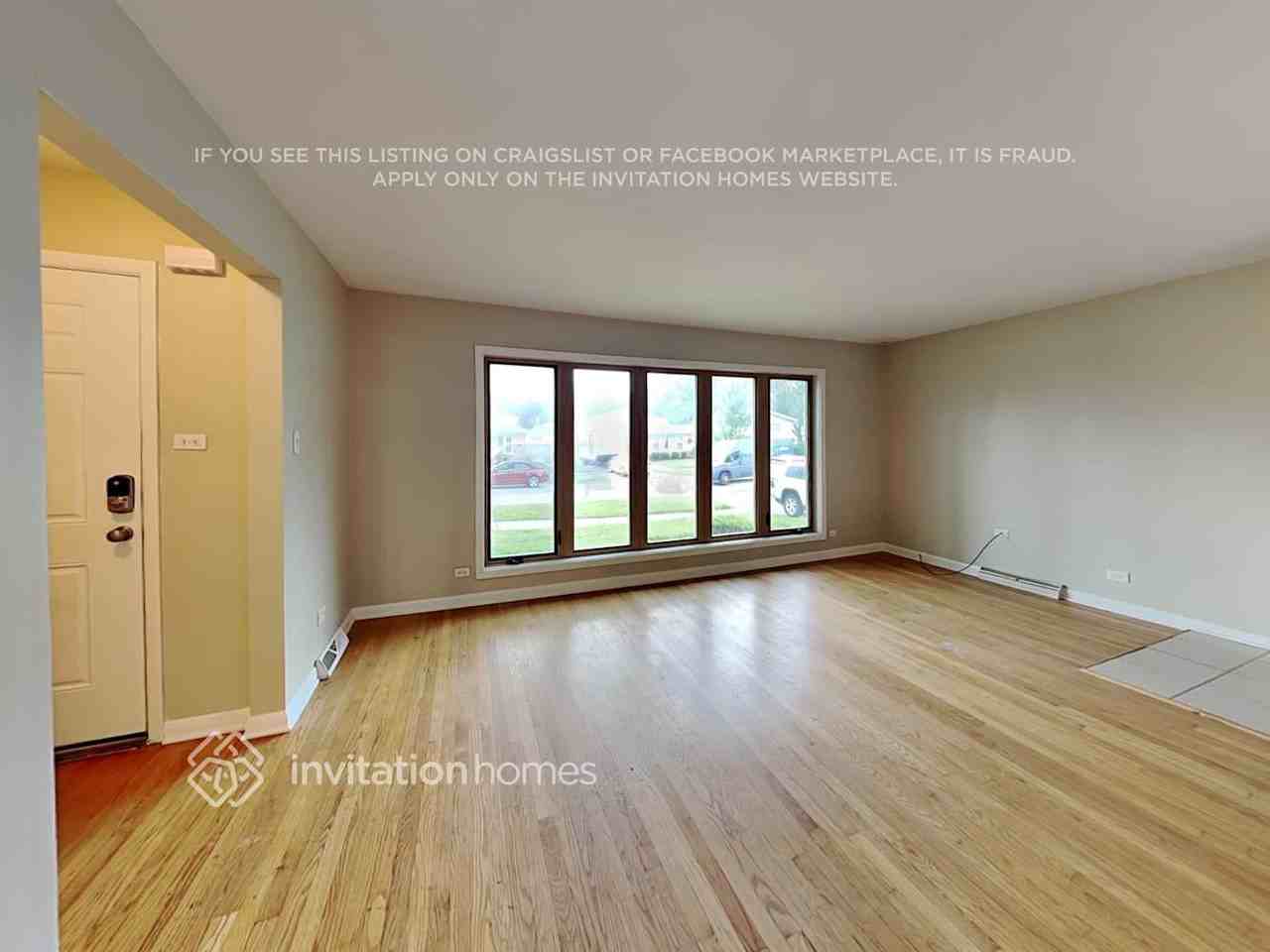 10111 S 53rd Ave - Photo 5 of 19