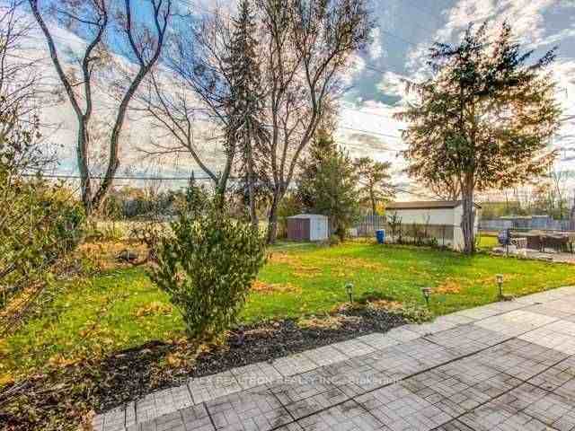 Bathurst St & Finch Ave W - Photo 3 of 12