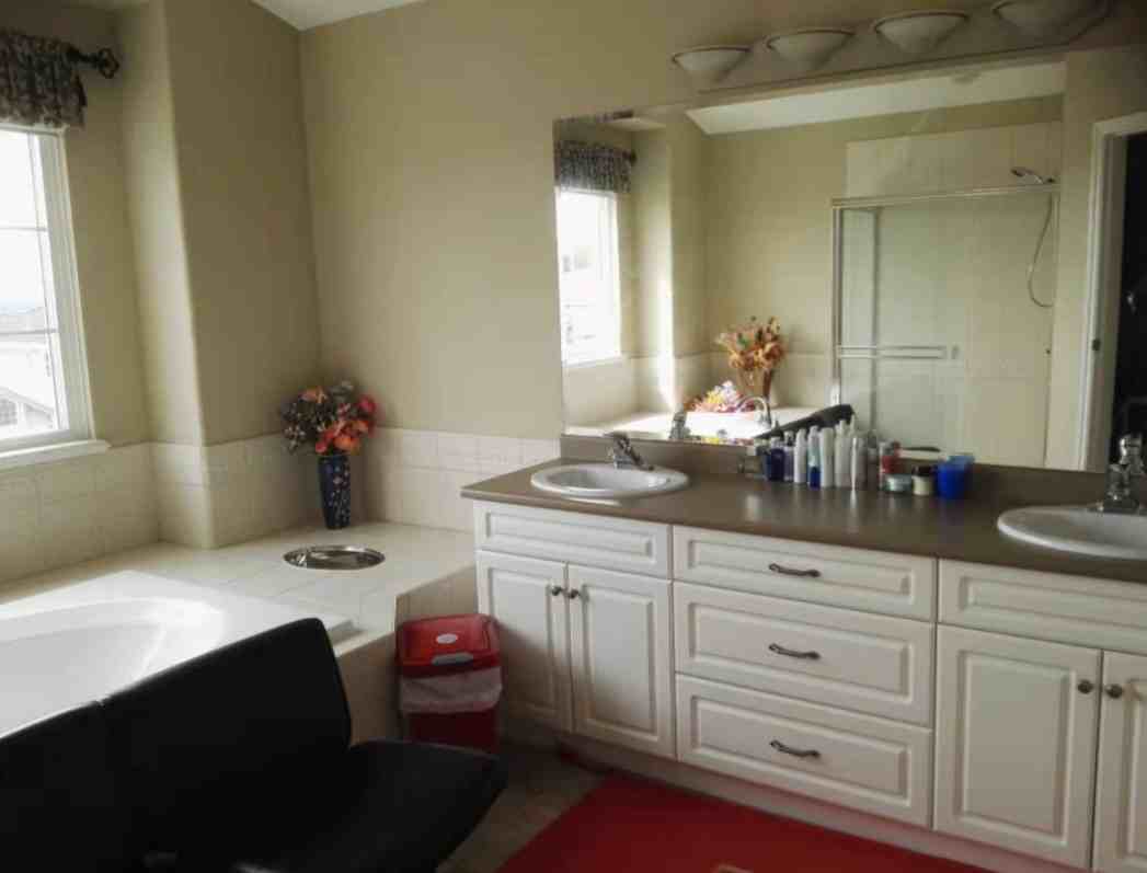 3129 Silverthrone Drive - Photo 2 of 15