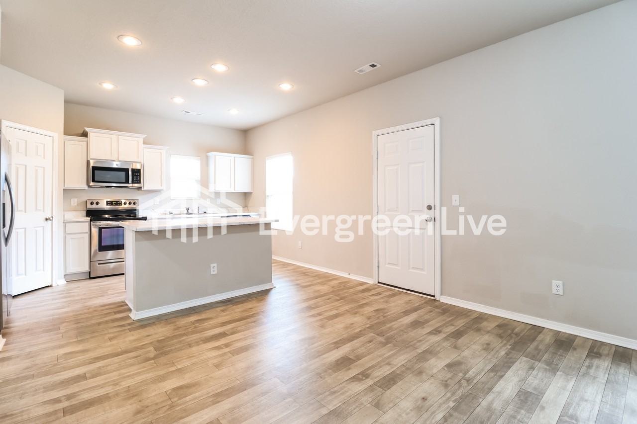 3032 Trelon Cv - Photo 3 of 16