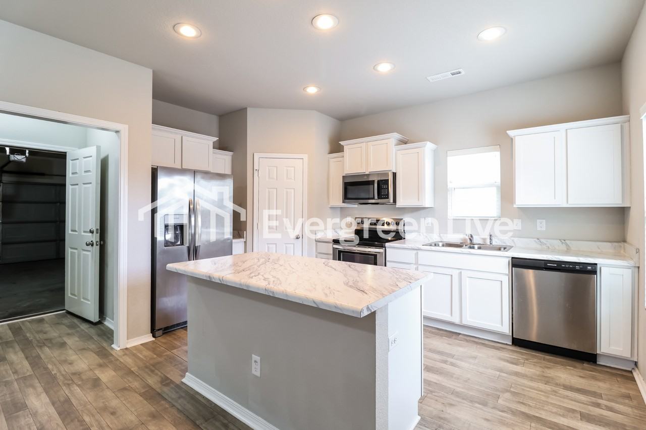 3032 Trelon Cv - Photo 4 of 16