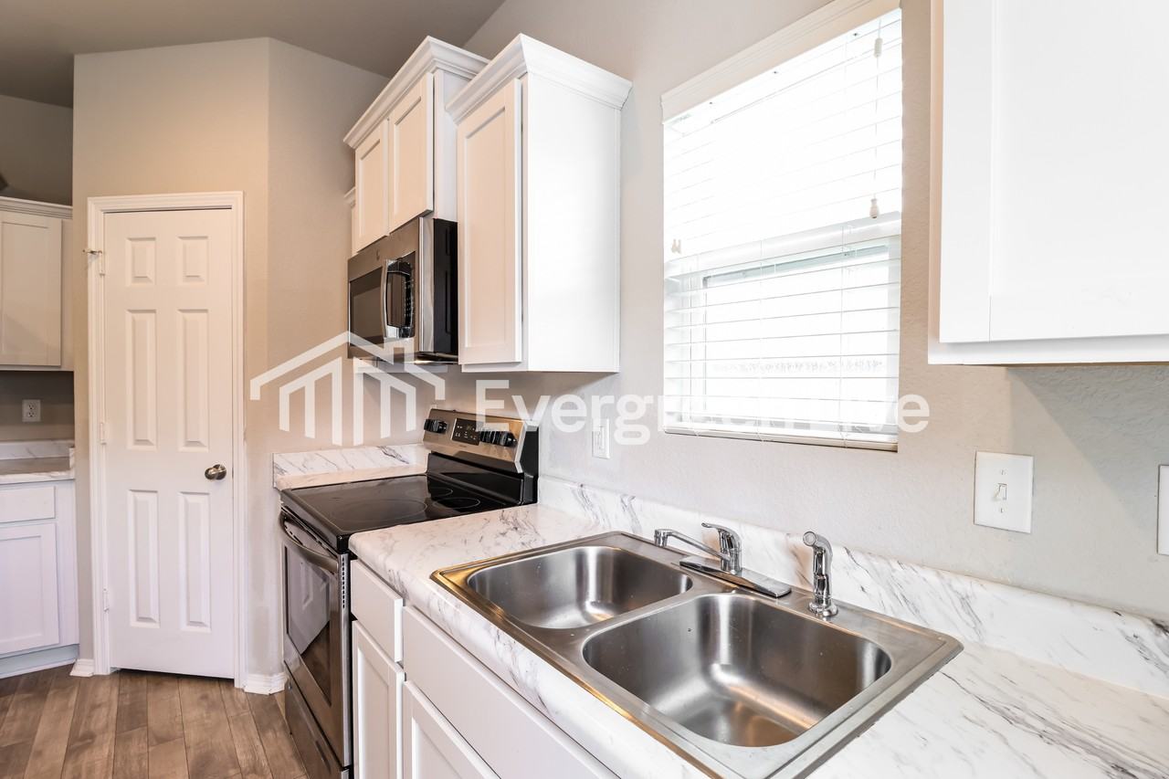 3032 Trelon Cv - Photo 5 of 16