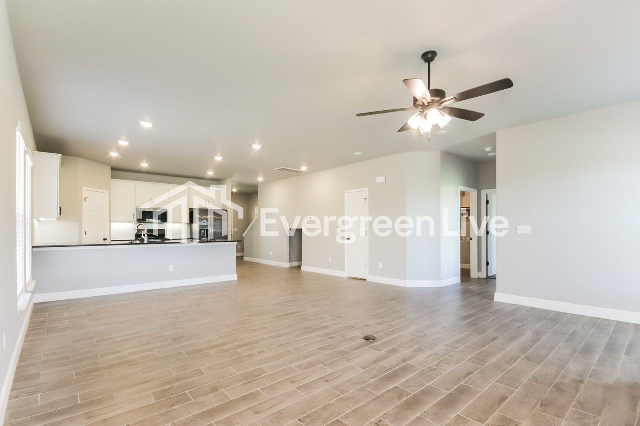 2111 Tallgrass Ter - Photo 7 of 15