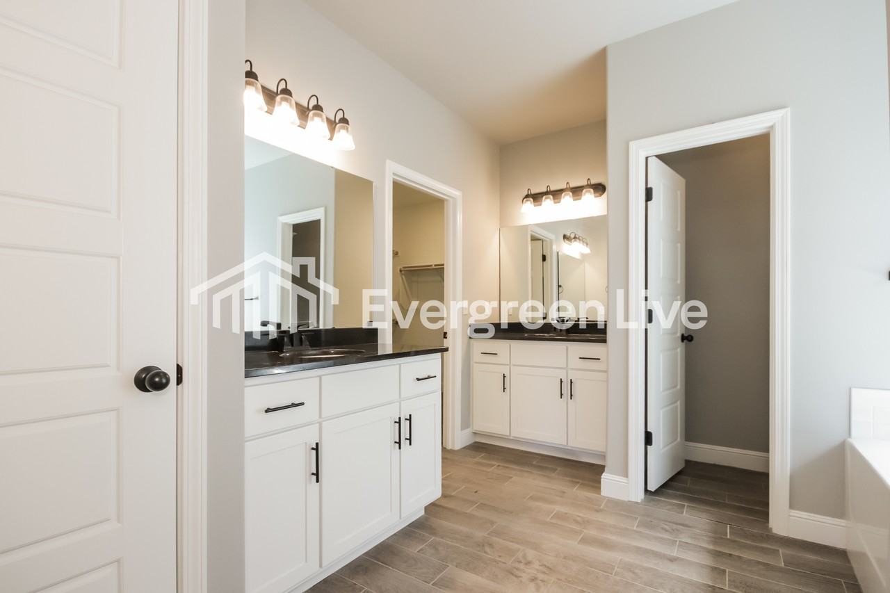 2111 Tallgrass Ter - Photo 5 of 15