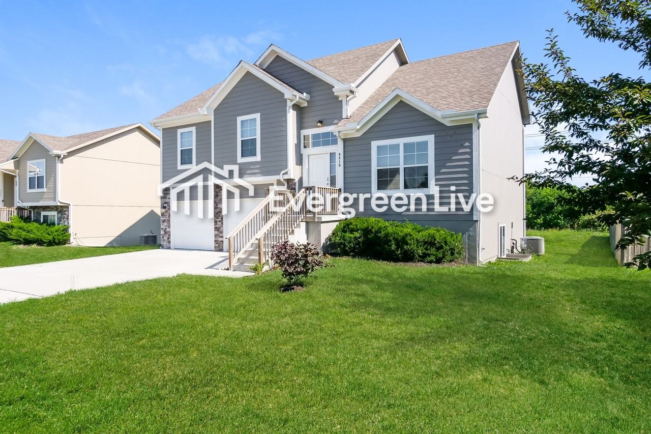 9810 E 219th Cir - Photo 2 of 20