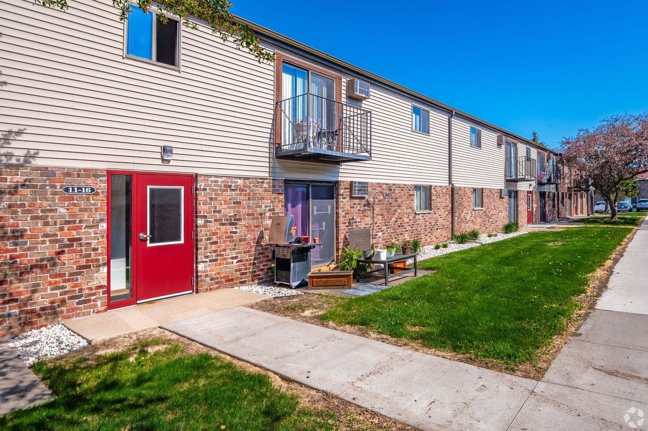 Mesa Adobe - Photo 3 of 26