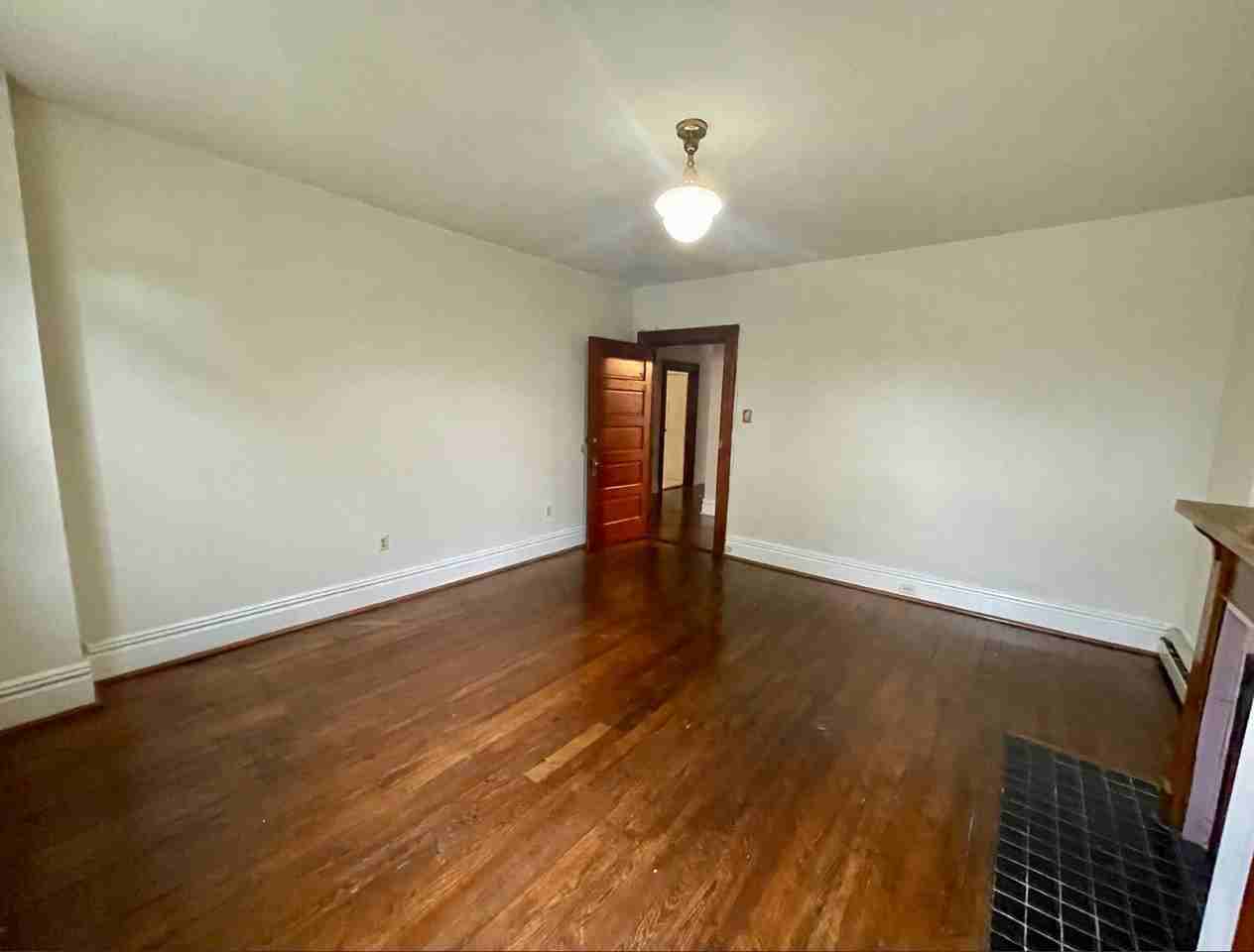 312 S Upper St - Photo 2 of 39